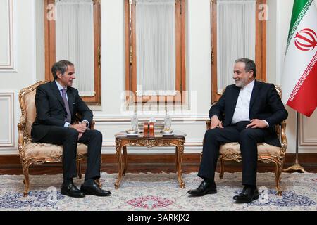 Tehran, Iran. 17th Apr, 2025. International Atomic Energy Agency (IAEA) Director General RAFAEL MARIANO GROSSI (L) meets with Iranian Foreign Minister ABBAS ARAGHCHI (R) in Tehran. Grossi is visiting Tehran to meet with Iranian officials after the recent nuclear talks between Iran and the US. (Credit Image: © Iranian Foreign Ministry via ZUMA Press Wire) EDITORIAL USAGE ONLY! Not for Commercial USAGE! Stock Photo