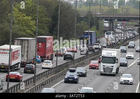 Great Barr, Birmingham, April 18th 2025. Good Friday traffic is building close to Junction 8 of the M5 and M6 motorway Interchange near Great Barr, Birmingham as motorists getaway on Good Friday. The M5 motorway (pictured) joins the M6 at Junction 8 northbound towards Wolverhampton and Southbound towards London. Credit: British News and Media/Alamy Live News Stock Photo