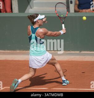 May 25,2016: Samantha Stosur (AUS) defeated Shuai Zhang (CHN) 6-3 in the first set at Roland Garros being played at Stade Roland Garros in Paris, . ©Leslie Billman/Tennisclix(Credit Image: © Leslie Billman/CSM via ZUMA Wire) Stock Photo