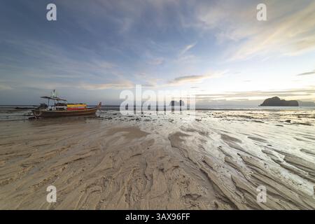 Structures in the sand, sunrise at low tide on the beach of Koh Ngai Island, Andaman Sea, Satun Province, Southern Thailand, Thailand, Asia Stock Photo