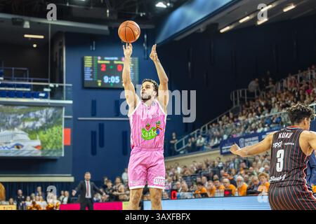 Elias Baggette (ROSTOCK SEAWOLVES, #04)Elijah Mitrou-Long (Aris ...