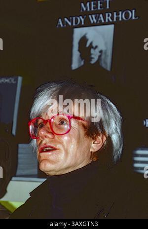 November 1, 1985 - Washington, District of Columbia, U.S - Andy Warhol at book signing  (Credit Image: © Mark Reinstein via ZUMA Wire) Stock Photo