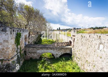Looking down on Gate d'Amboise which spans the Moat of the Palace of Grandmasters in Rhodes, Greece. Stock Photo