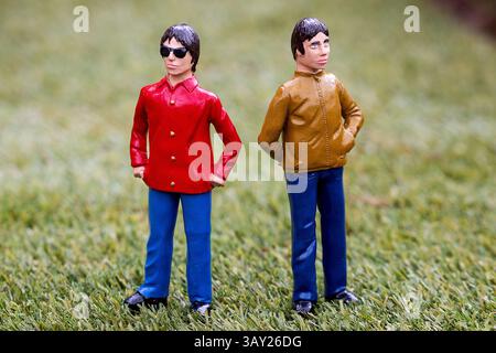 Torquay, UK. 22nd Apr 2025 Oasis Reform ! Models of the Gallagher Brothers from the band Oasis, are on display at the celebrity Mansion at the Babbacombe Model Village, Torquay, Devon. The models of Noel & Liam (Red Jacket) are pictured the day after the Oasis song Live Forever, was voted the best British song of all time by a UK artist/ band by Radio X. The band have recently reformed and are due to play a series of highly anticipated shows in a reunion tour this summer. Credit: Mark Passmore/ Alamy Live News Stock Photo