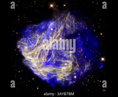 This new image shows the Large Magellanic Cloud galaxy in infrared ...