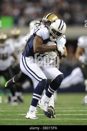 Dallas Cowboys wide receiver Patrick Crayton (84) catches a punt