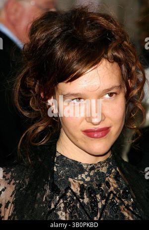 Paz de la Huerta at arrivals for HBO's BOARDWALK EMPIRE Series Premiere