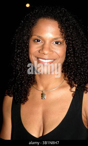 May 16, 2004 - New York, New York, U.S. - K37307RM.CELEBRITIES ARRIVING