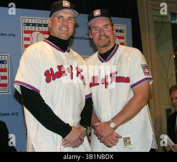 Ryne Sandberg inducted into Baseball Hall of Fame Cooperstown New York ...