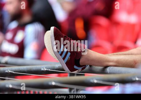 Adidas Gazelle Trainers Stock Photo - Alamy