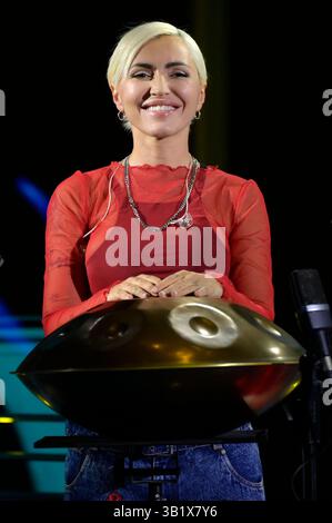 Serena Brancale in der Rai-Talkshow Belve 2025 in den Fabrizio Frizzi