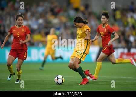 November 22, 2017 - Melbourne, Victoria, Australia - SAM KERR (20) of Australia kicks the ball during an international friendly match between the Australian Matildas and China PR at AAMI Stadium in Melbourne, Australia. (Credit Image: © Sydney Low via ZUMA Wire) Stock Photo