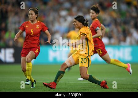 November 22, 2017 - Melbourne, Victoria, Australia - SAM KERR (20) of Australia kicks the ball during an international friendly match between the Australian Matildas and China PR at AAMI Stadium in Melbourne, Australia. (Credit Image: © Sydney Low via ZUMA Wire) Stock Photo