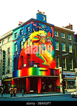 Beatles Apple Boutique 1968 Stock Photo - Alamy