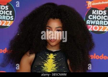 LOS ANGELES - APR 9: Chole Bailey at the 2022 Kids Choice Awards at