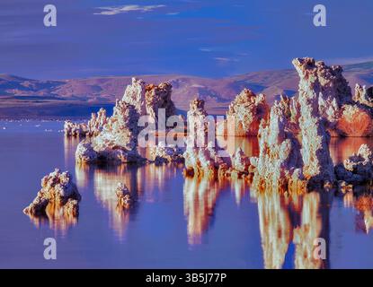 Sunrise on Mono Lake with tufa and clouds. California. Stock Photo
