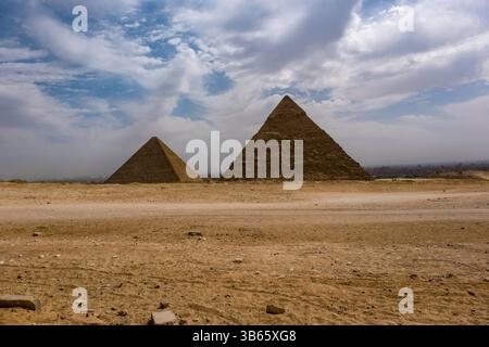 Great Pyramid of Khufu built in 2600 BC for the pharoah Khufu, ruler of ...