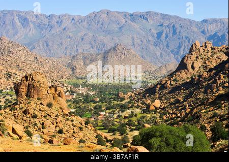 Way down from Painting Rocks site to Adade in Ammeln valley,Anti-Atlas,Morocco,North Africa Stock Photo
