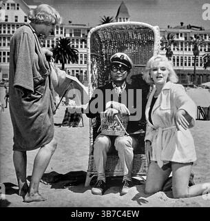 Vintage photograph of movie stars including  Tony Curtis, Jack Lemmon, Marilyn Monroe from the 1959 movie 'Some like it hot' Stock Photo