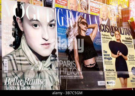 Bella Ramsey, Paris Hilton and comedian Amelia Dimoldenberg. The celebrities grace the cover of women’s style and beauty magazines Vogue, Cosmopolitan Stock Photo