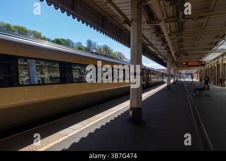 Image of Sheffield train station interior showing a train at the platform Stock Photo