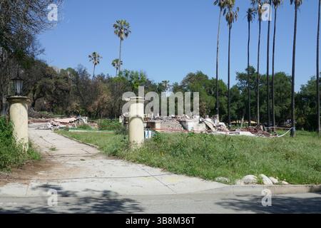 Altadena, California, USA 7th May 2025 Altadena aftermath and cleanup ...