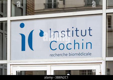 Sign at the entrance to the Institut Cochin, a French biomedical research center affiliated with Inserm, CNRS, and Paris-Cité University Stock Photo