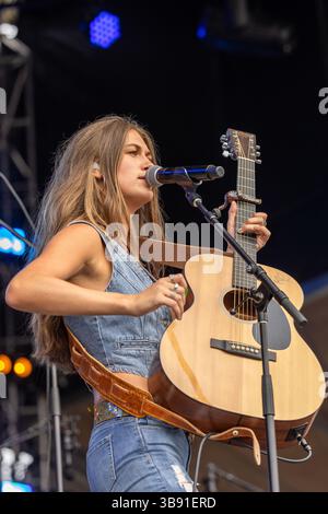 Musician Lauren Watkins during the Windy City Smokeout Music Festival