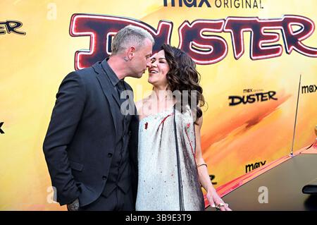 Camille Guaty mit Ehemann Sy Rhys Kaye bei der Premiere der HBO Max