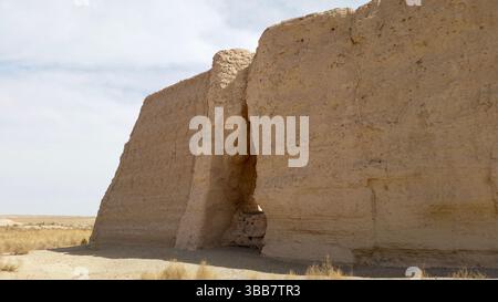Yumen Pass and Han Great Wall Ruins: Echoes of Ancient China on the Silk Road Stock Photo