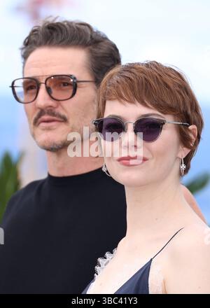 Pedro Pascal and Emma Stoneposes during the "Eddington" photocall at