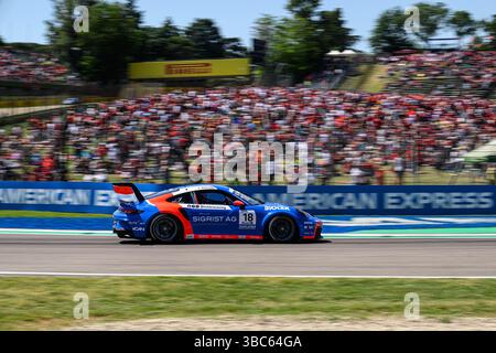 18 Keagan Masters ZAF Ombra Racing Porsche Mobil 1 Supercup At Imola Italy 18th May 2025 18 Keagan Masters Zaf Ombra Racing Porsche Mobil 1 Supercup At Autodromo Internazionale Enzo E Dino Ferrari On May 18 2025 In Imola Italy Photo By Hoch Zwei Credit Dpaalamy Live News 3bc64ga