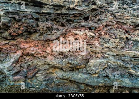 Lava formation on Lanzarote. Layers of cooled magma. Camino Pista Rural Ruta de los Volcanes, Yaiza, Canary Islands, Spain Stock Photo