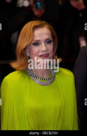 Isabelle Huppert attends the La femme la plus riche du monde photocall ...