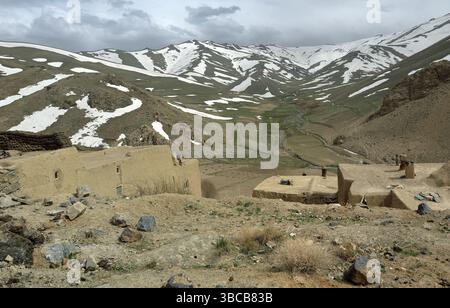 AFGHANISTAN LANDSCAPES WITH MOUNTAINS AND SNOWY PEAKS Stock Photo - Alamy