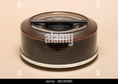 Pavia, Lombardy, Italy - November 23, 2024: Honeywell Disk Pack M4451, from 1974 at MUSDI Museum. It had 12 disks wit 19 recording surfaces for Series Stock Photo