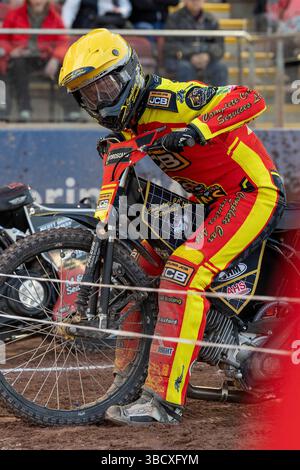 Kyle Howarth of Leicester 'Watling JCB' Lions and Ryan Douglas of