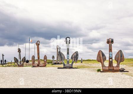 Old anchors from old French navy ship at Pen hir in Bretagne Stock Photo
