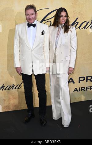 simon-and-yasmin-le-bon-attend