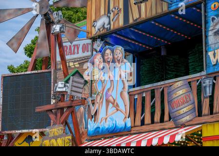Cartoon crazy fairground attraction hi-res stock photography and