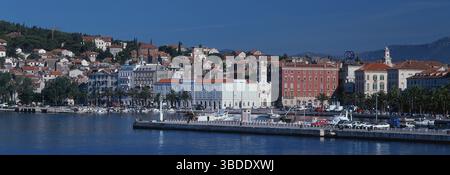 View on Split with harbour and promenade, Dalmatia, Croatia, View on Split with harbour and promenade, Dalmatia, Panorama, Landscape, horizontal, Stad Stock Photo