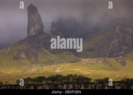 Moody landscape of the Old Man of Storr shrouded in mist on the Isle of Skye, Scotland. Captured under dramatic Highland weather conditions. Stock Photo
