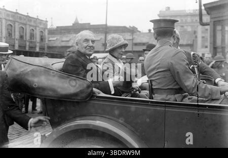 Warren G. Harding (1865-1923), with his wife Florence, and his father ...