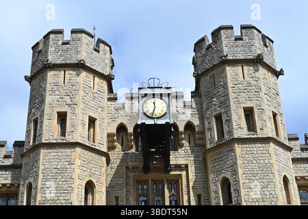 Waterloo Block that hold the Crown Jewels inside The Tower of London ...
