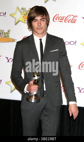 Zac Efron - Showest Awards 2009 at the Paris Hotel in Las vegas. NV05