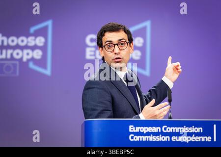 Brussels, Belgium. 28th May, 2025. Press conference of the two European Commissioners, Ekaterina Zakharieva and Stephane Sejourne, to present Choose Europe. - 28/05/2025 - Belgium/Brussels/Brussels - Sacha Leon/Le Pictorium Credit: LE PICTORIUM/Alamy Live News Stock Photo