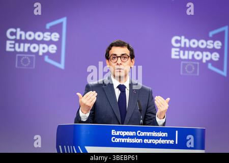 Brussels, Belgium. 28th May, 2025. Press conference of the two European Commissioners, Ekaterina Zakharieva and Stephane Sejourne, to present Choose Europe. - 28/05/2025 - Belgium/Brussels/Brussels - Sacha Leon/Le Pictorium Credit: LE PICTORIUM/Alamy Live News Stock Photo