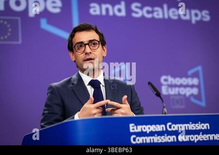 Brussels, Belgium. 28th May, 2025. Press conference of the two European Commissioners, Ekaterina Zakharieva and Stephane Sejourne, to present Choose Europe. - 28/05/2025 - Belgium/Brussels/Brussels - Sacha Leon/Le Pictorium Credit: LE PICTORIUM/Alamy Live News Stock Photo