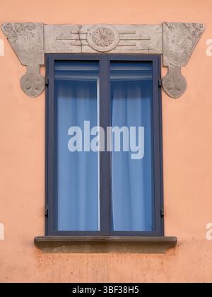 Traditional window of Italian house with closing doors in wood Stock ...