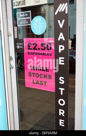 Sheffield, UK. 31 May, 2025. A large room full of vapes and vaping products  at a convenience store in Sheffield. Credit: Katy Blackwood/Alamy Live News  Stock Photo - Alamy